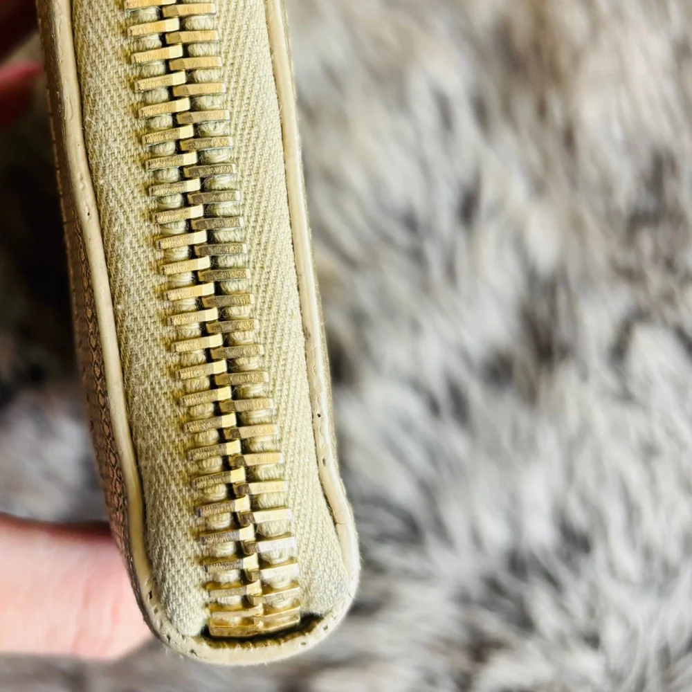 Auth.Burberry Continental Zippy Wallet  Metallic Gold Interior Large Check Clean - Picture 4 of 5